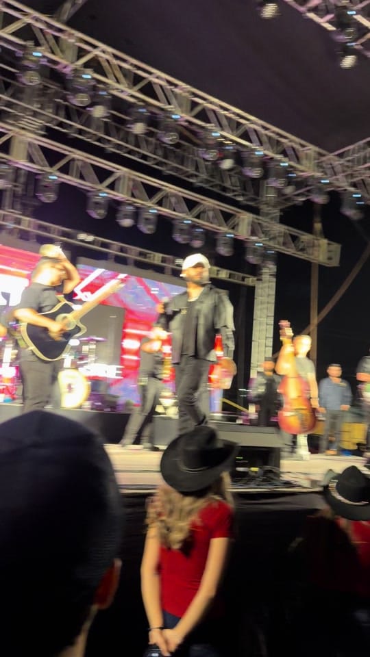 Post 4 by Nogales Live on TikTok (video)