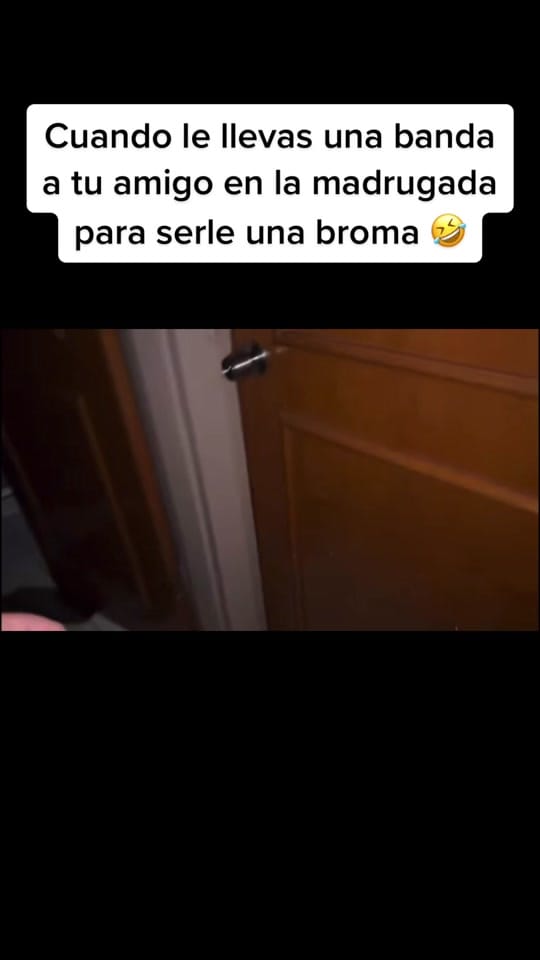 Post 1 by Ivan Martinez on TikTok (video)