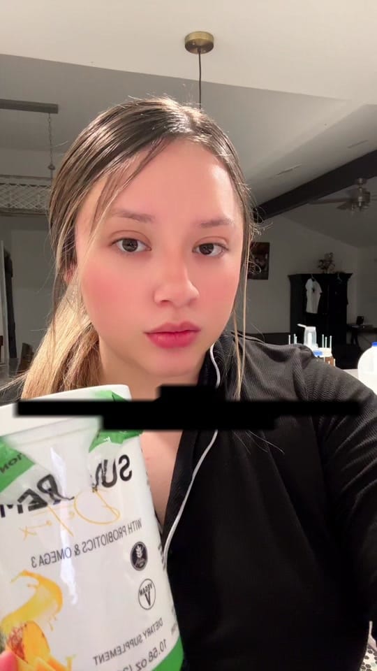 Post 4 by Alexa Mendez on TikTok (video)