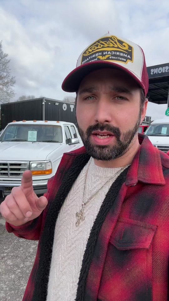 Post 7 by 2L2D on TikTok (video)
