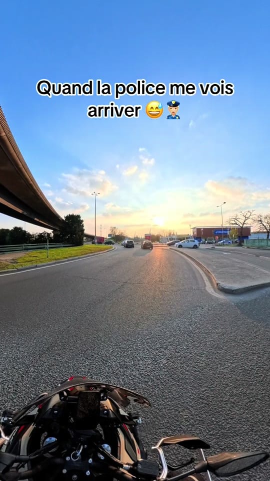 Post 8 by 🆃🅾🅽🆈 🅱🅸🅺🅴🆁 🅿🅰🆁🅸🆂 on TikTok (video)