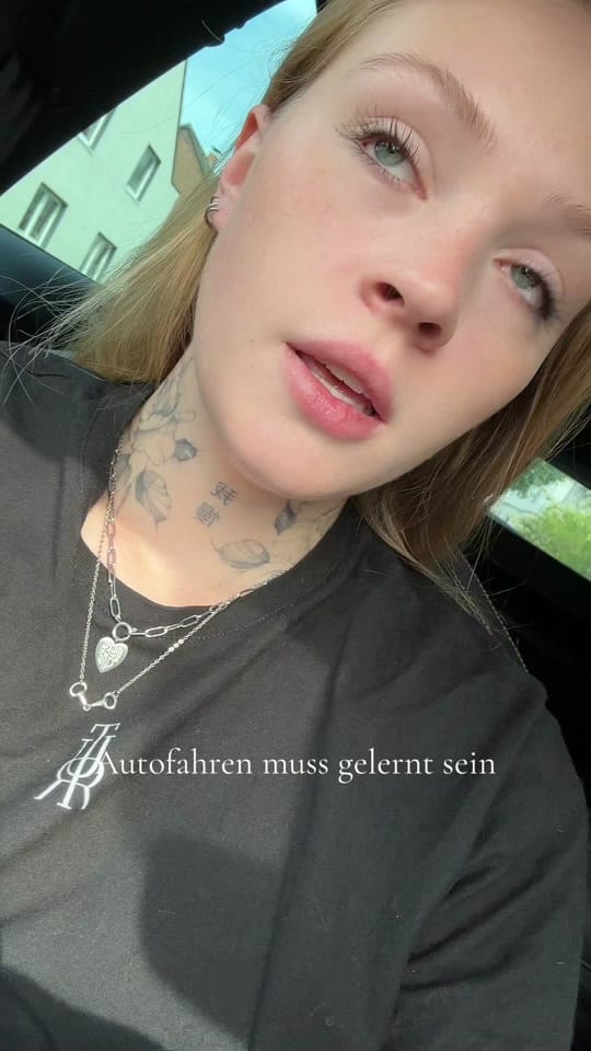 Post 1 by Kim Leoni on TikTok (video)
