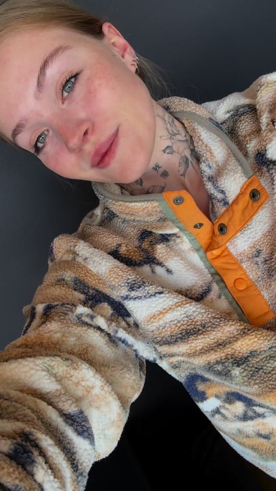 Post 7 by Kim Leoni on TikTok (video)