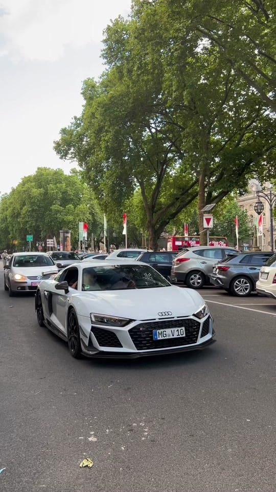 Post 2 by Gwe_cars on TikTok (video)