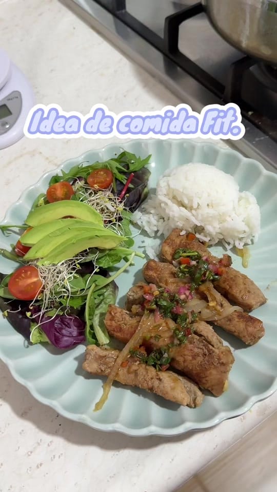 Post 4 by Yeyé Servín on TikTok (video)