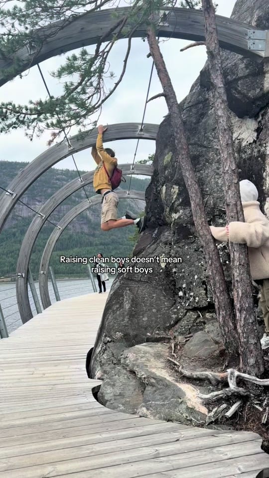 Post 3 by Super Leon & mom 💃🏻🦸🏼 on TikTok (video)