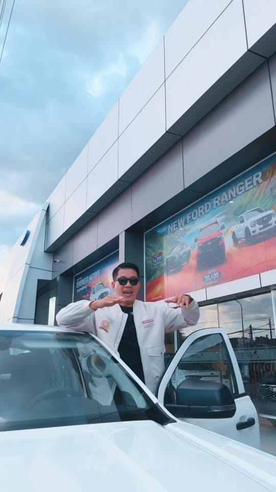 Post 1 by Kak Channel កាក់ ឆានែល on TikTok (video)
