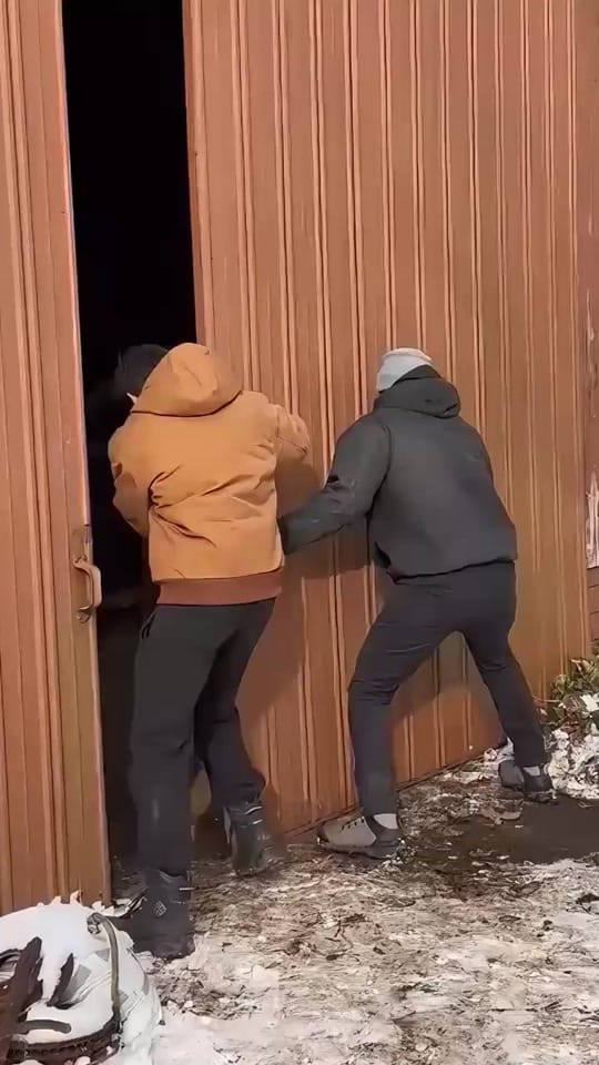 Post 1 by AutoInsolite on TikTok (video)