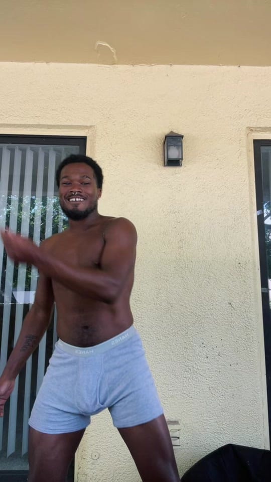 Post 10 by terant.e on TikTok (video)