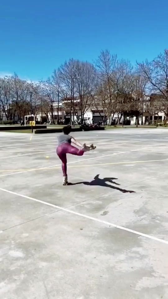 Post 10 by Mili Di Leone on TikTok (video)