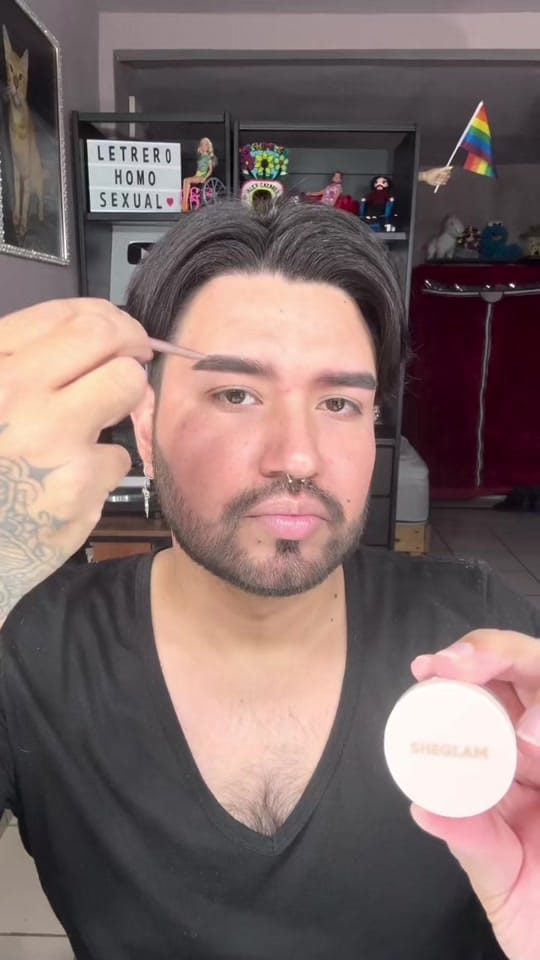 Post 2 by Alex Cazarez on TikTok (video)