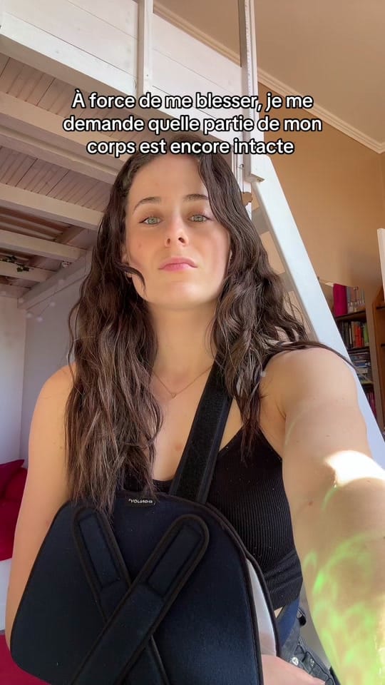 Post 4 by Alexandra Lens on TikTok (video)