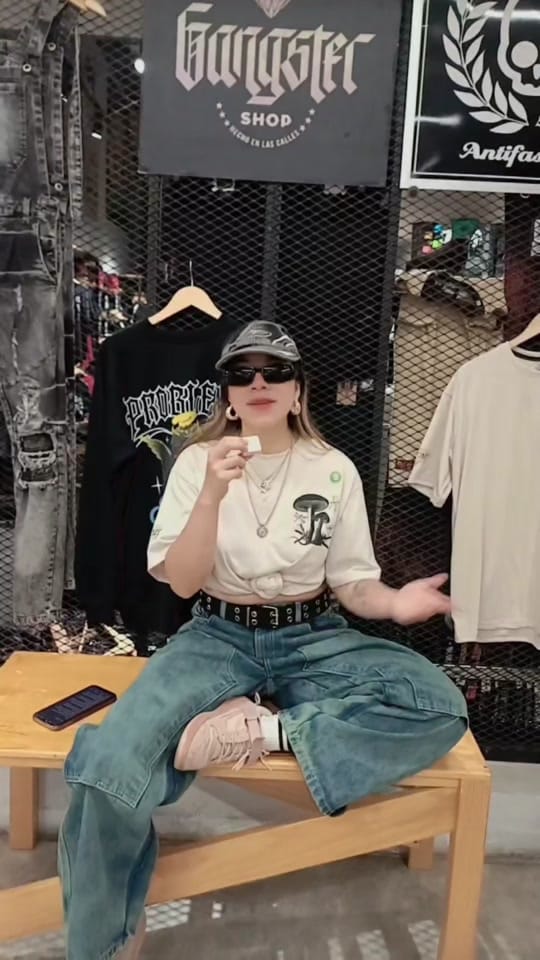 Post 6 by La Gangster on TikTok (video)