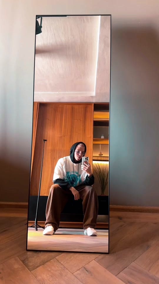 Post 9 by decøde on TikTok (video)