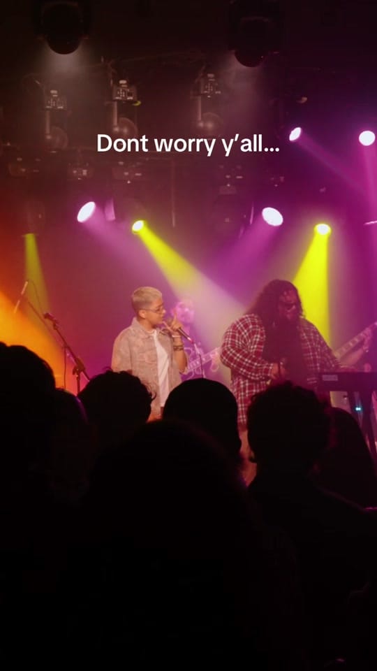 Post 1 by Poe on TikTok (video)