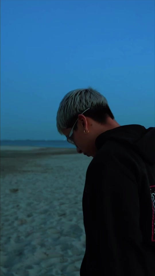 Post 10 by Poe on TikTok (video)