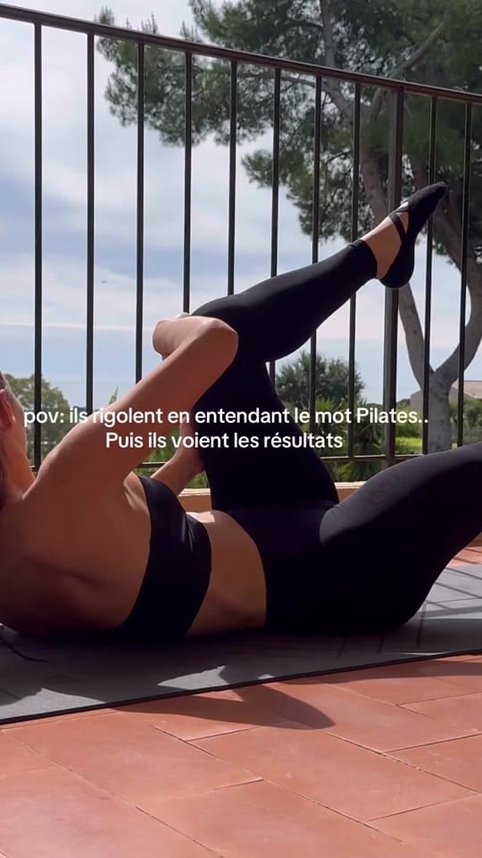 Post 4 by Manon Camera on TikTok (video)