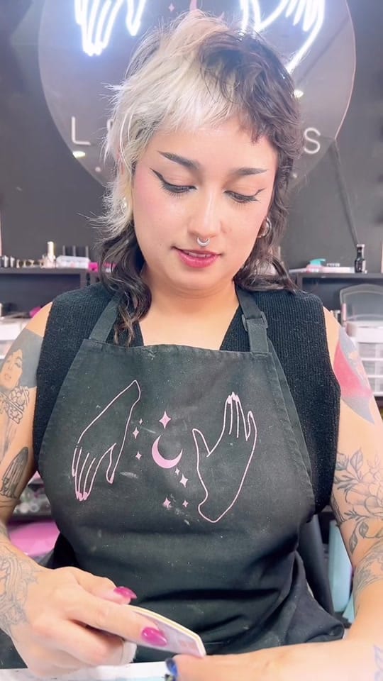 Post 5 by Ley Rios Nail Artist on TikTok (video)