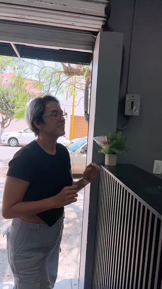 Post 8 by Ley Rios Nail Artist on TikTok (video)