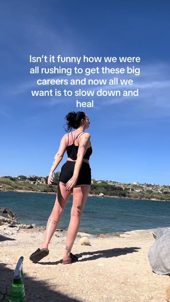 Post 2 by Tschennika 🖤 on TikTok (video)