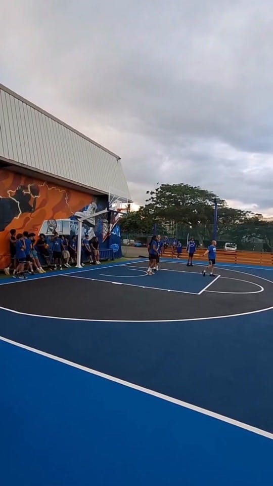 Post 5 by Julien_NewCal 🐰🌴🪖 on TikTok (video)