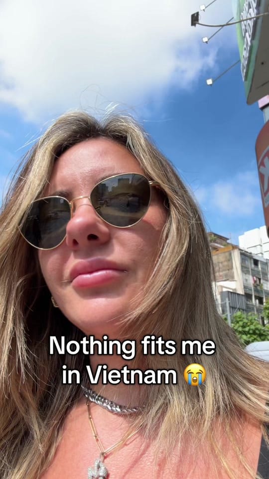 Post 7 by Lyndsay Simon 👽 on TikTok (video)