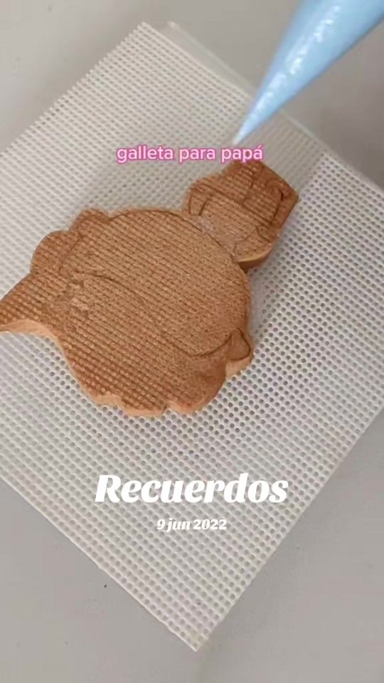 Post 1 by Gallecookies Rosy on TikTok (video)