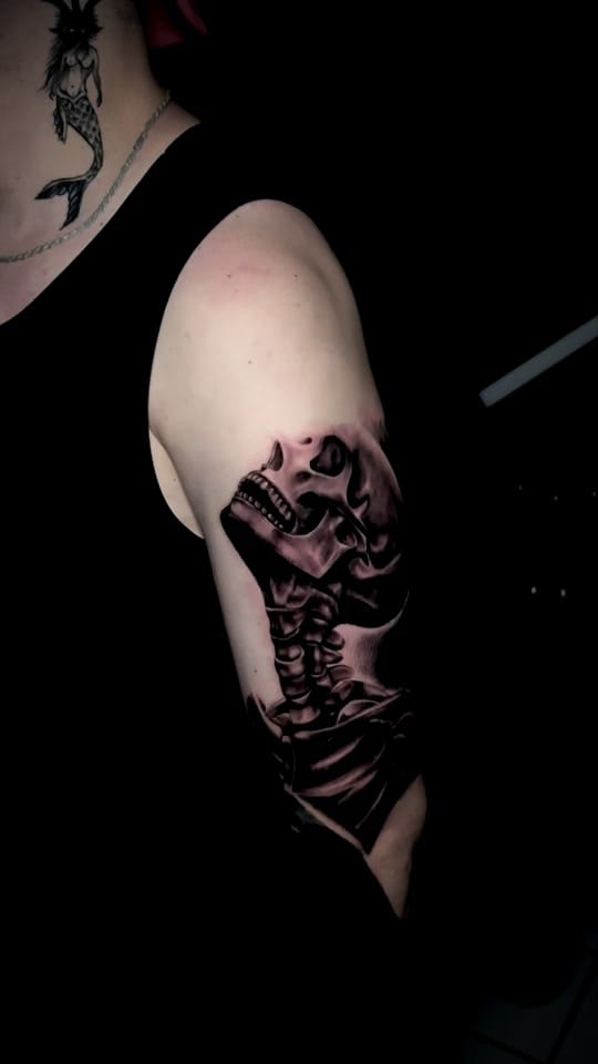 Post 3 by puntogtattoos on TikTok (video)