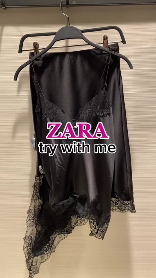 Post 1 by 50SfumaturediOutfit on TikTok (video)