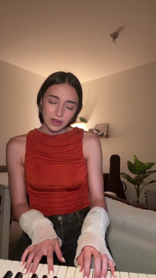 Post 6 by neelaoficial on TikTok (video)