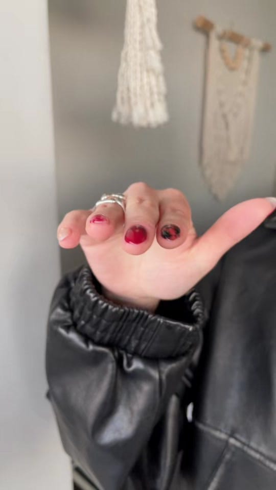 Post 5 by Camistnailart on TikTok (video)