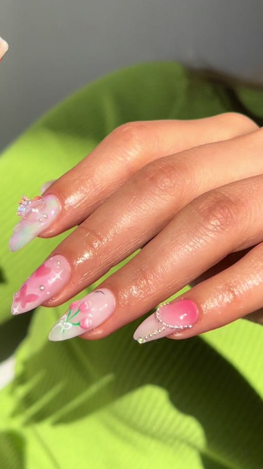 Post 7 by Camistnailart on TikTok (video)