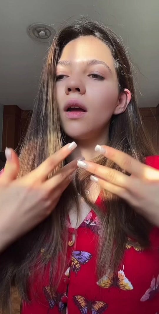Post 5 by Giuly Baraldi on TikTok (video)