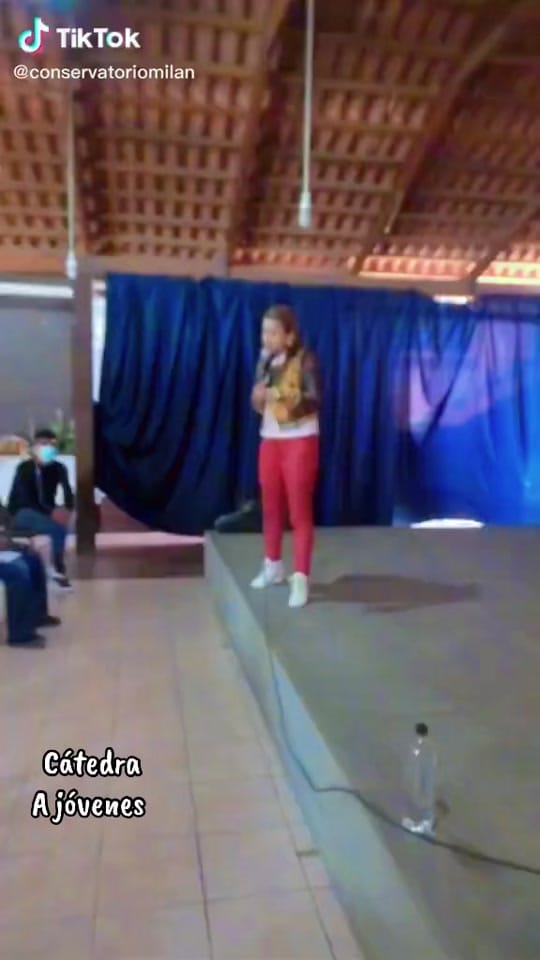 Post 3 by Ana Spindola Oficial on TikTok (video)