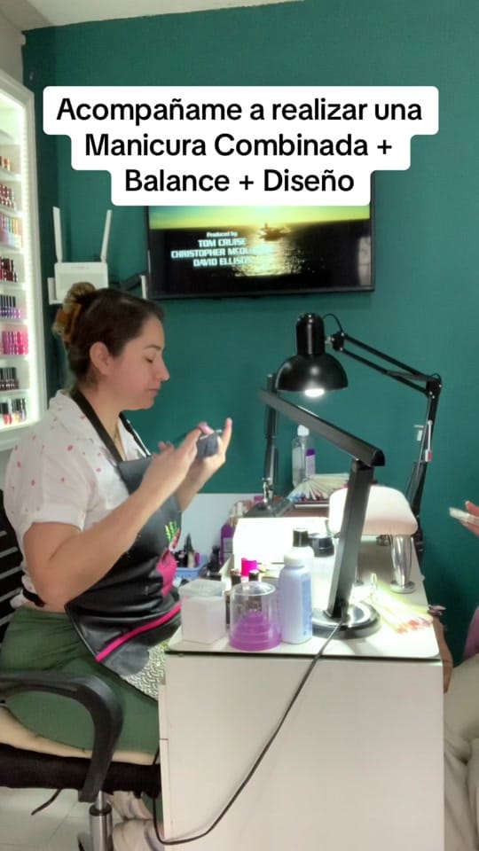 Post 4 by nodimado.nails on TikTok (video)