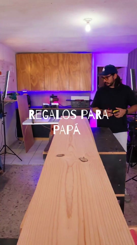 Post 8 by Raúl Salinas on TikTok (video)