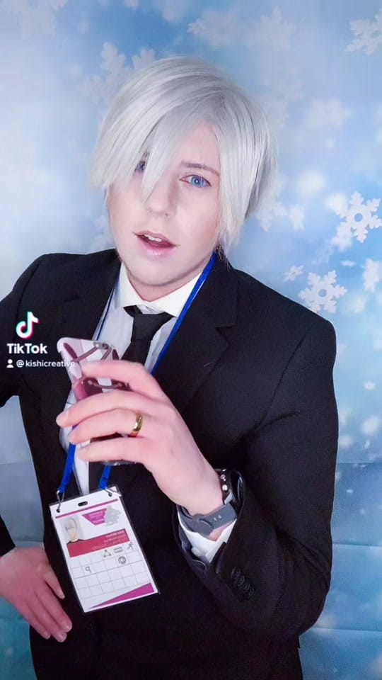 Post 5 by Dri on TikTok (video)