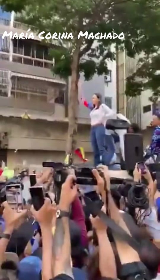 Post 7 by José G. León - Photogonko on TikTok (video)