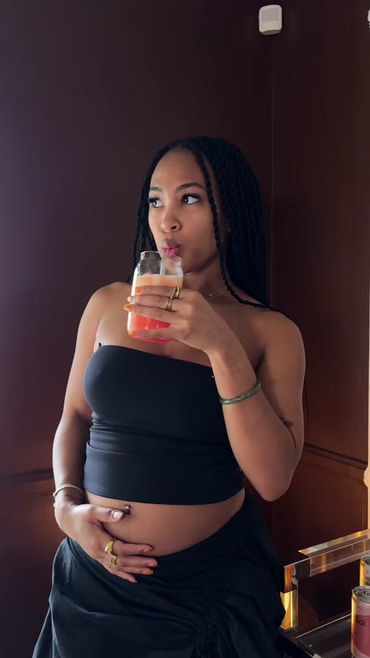 Post 7 by Uma Leoni on TikTok (video)