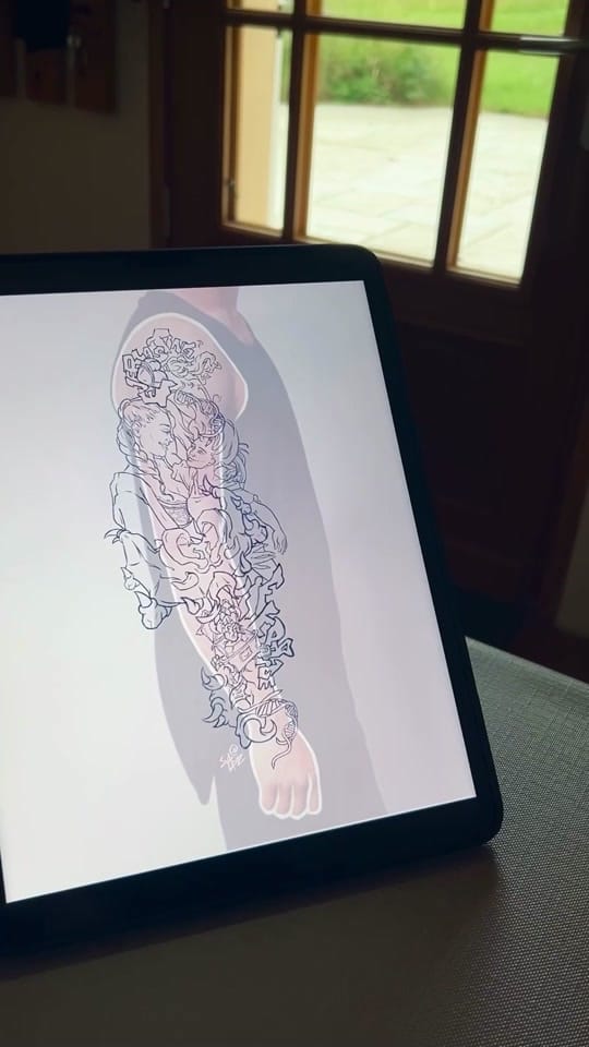 Post 7 by 𝚂𝟺𝙻𝙾MZ › TATTOO apprentice on TikTok (video)