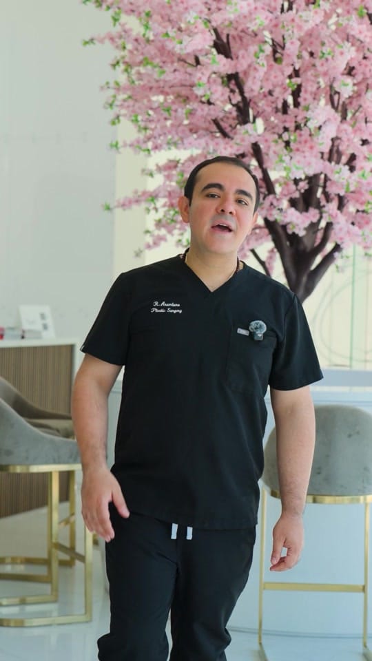 Post 1 by Dr. Arámburo on TikTok (video)