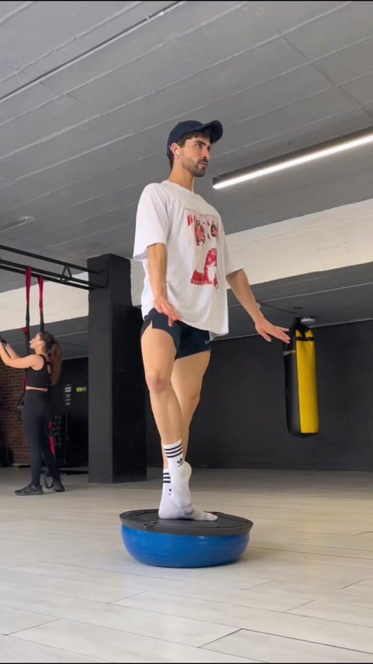 Post 6 by Nicolas Quevedo on TikTok (video)