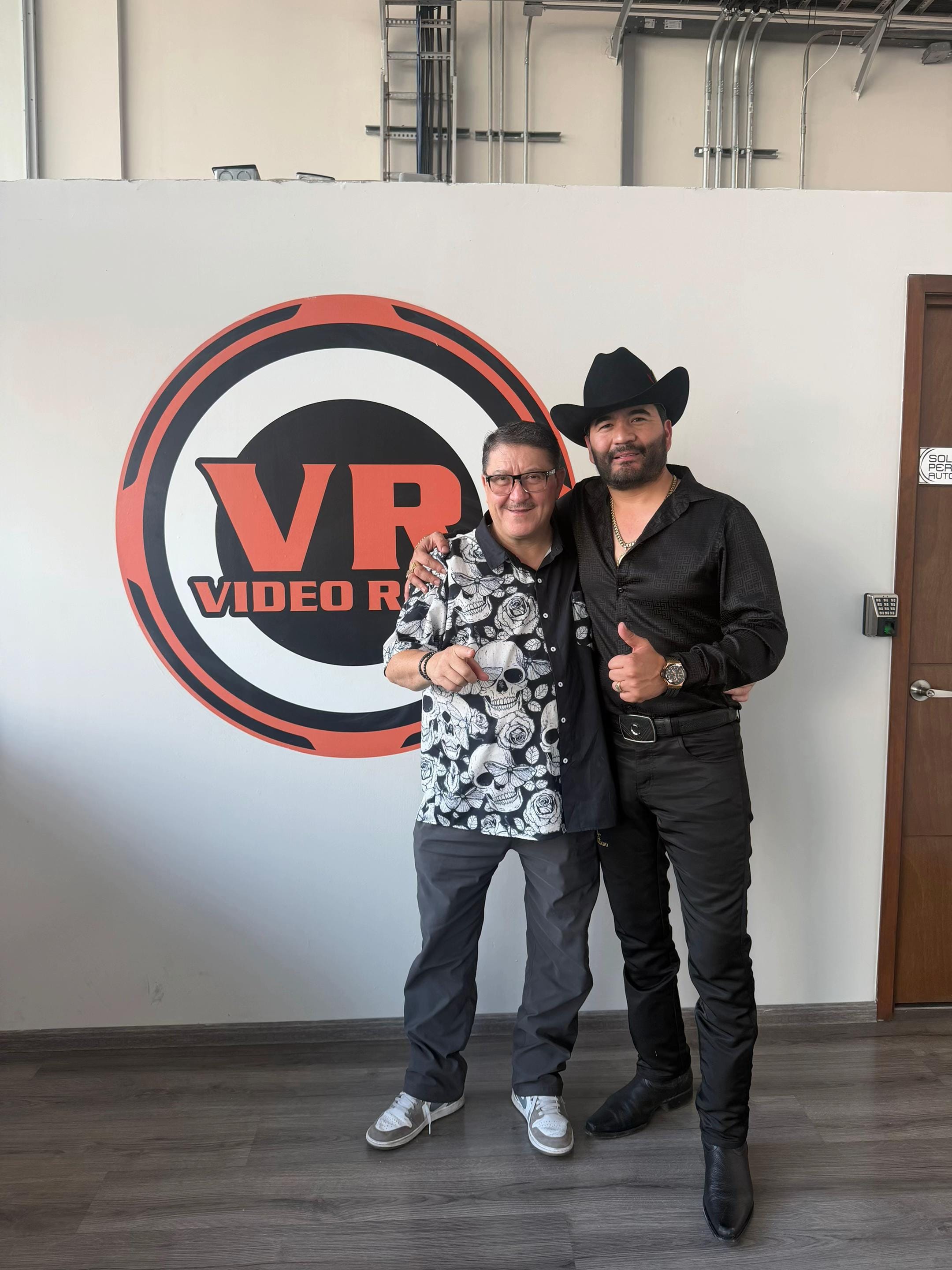 Post 2 by Oscar Alvarado on TikTok (video)