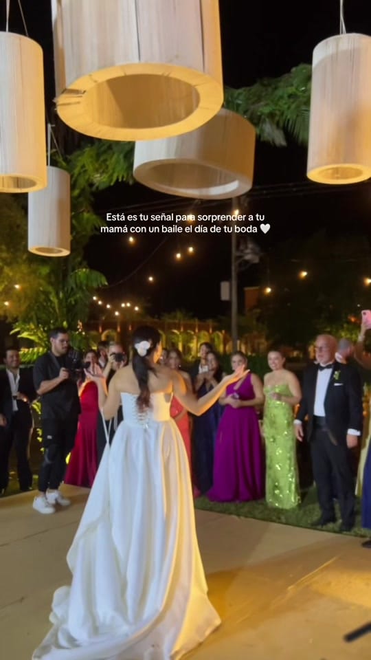 Post 2 by Touche Weddings on TikTok (video)