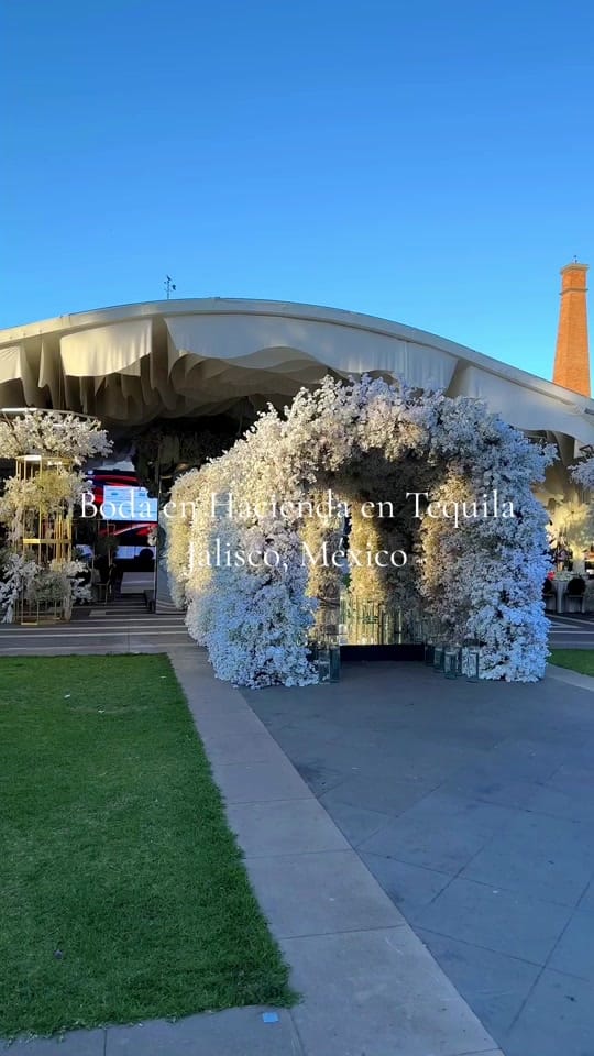 Post 10 by Éclat Weddings MX on TikTok (video)