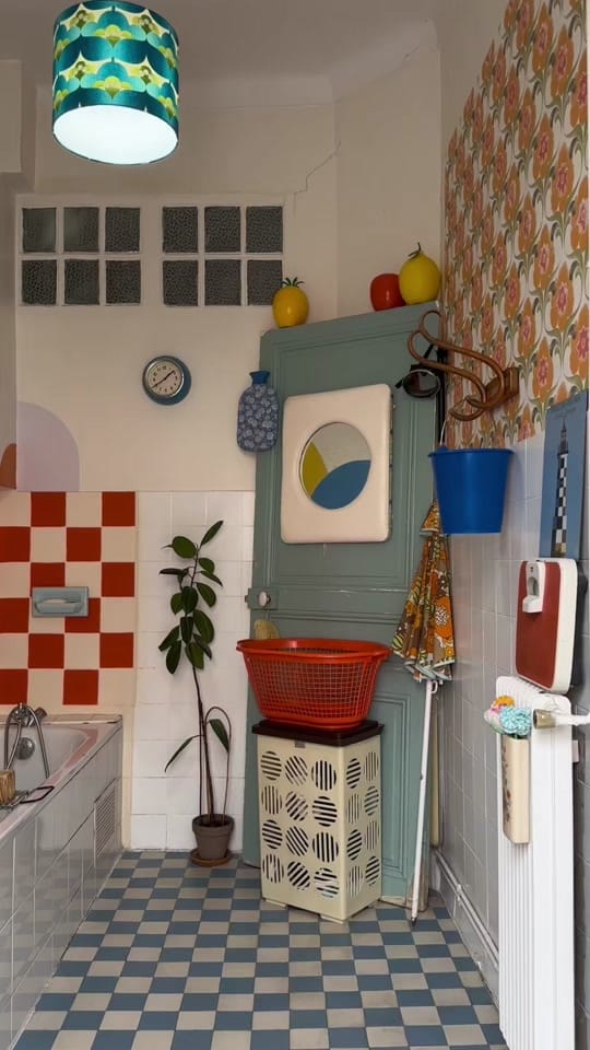 Post 3 by vinthages on TikTok (video)