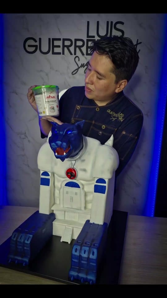 Post 7 by luisguerrerosugarartist on TikTok (video)