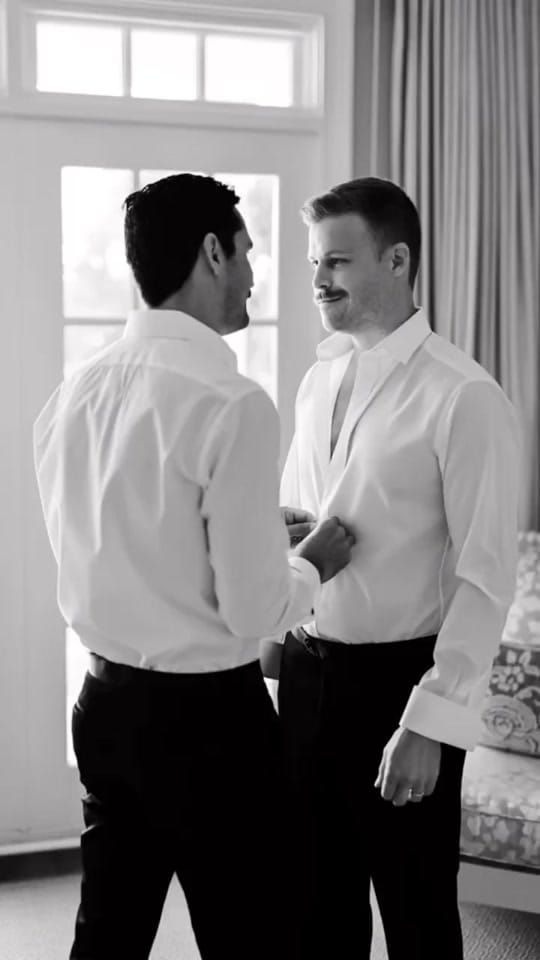 Post 10 by Queer WeddingsMX on TikTok (video)