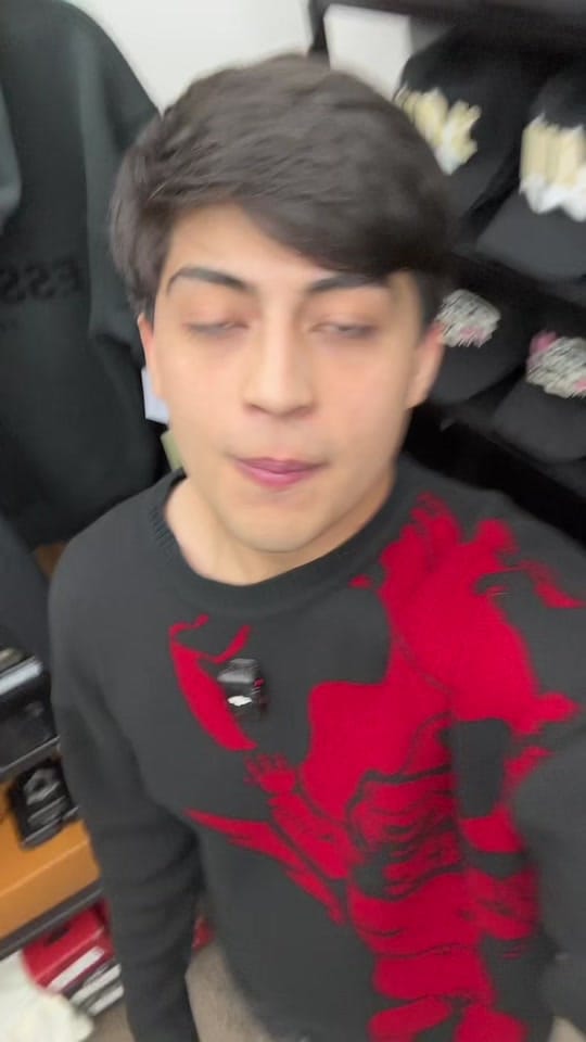 Post 10 by 2Bros Store on TikTok (video)