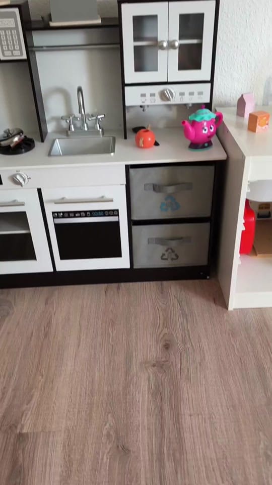 Post 1 by ReleoneShop on TikTok (video)